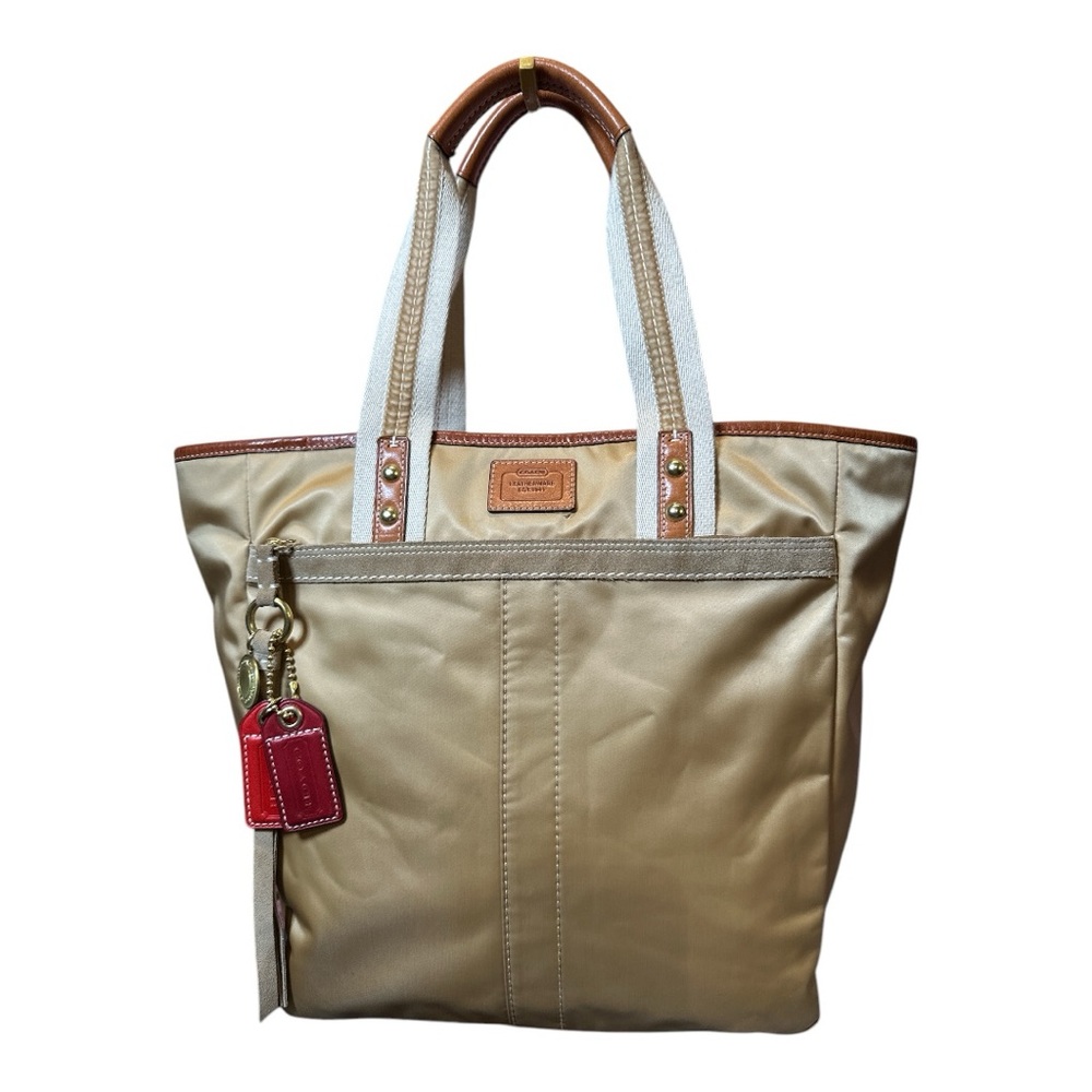 Coach Hamptons Weekend Tote Euc - image 1